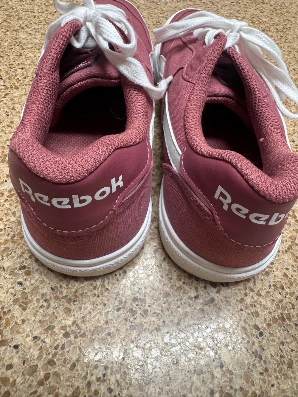 Reebok classic low